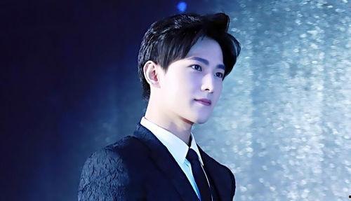 吃瓜直播间娱乐圈杨洋,娱乐圈吃瓜直播间的焦点人物